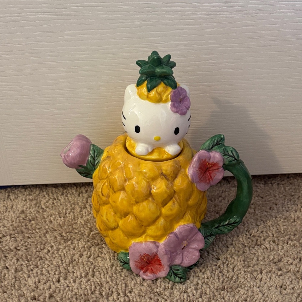 Hello Kitty Pineapple Teapot